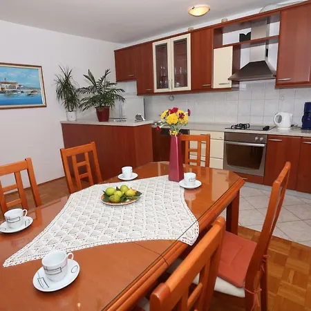 Apartman Jasna 公寓 特罗吉尔